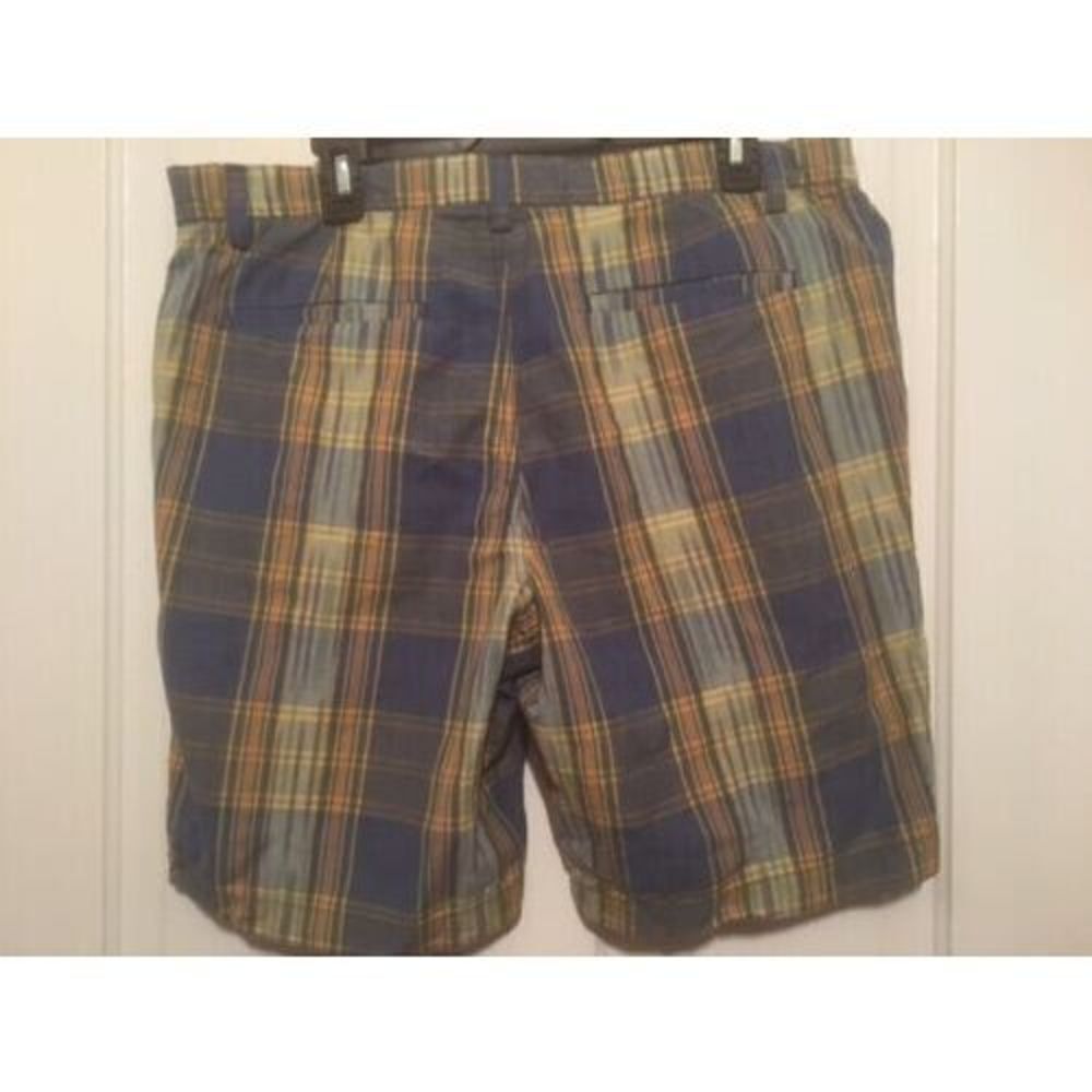 G.H. BASS & CO. SIZE 36 CASUAL SHORTS - Picture 2 of 3